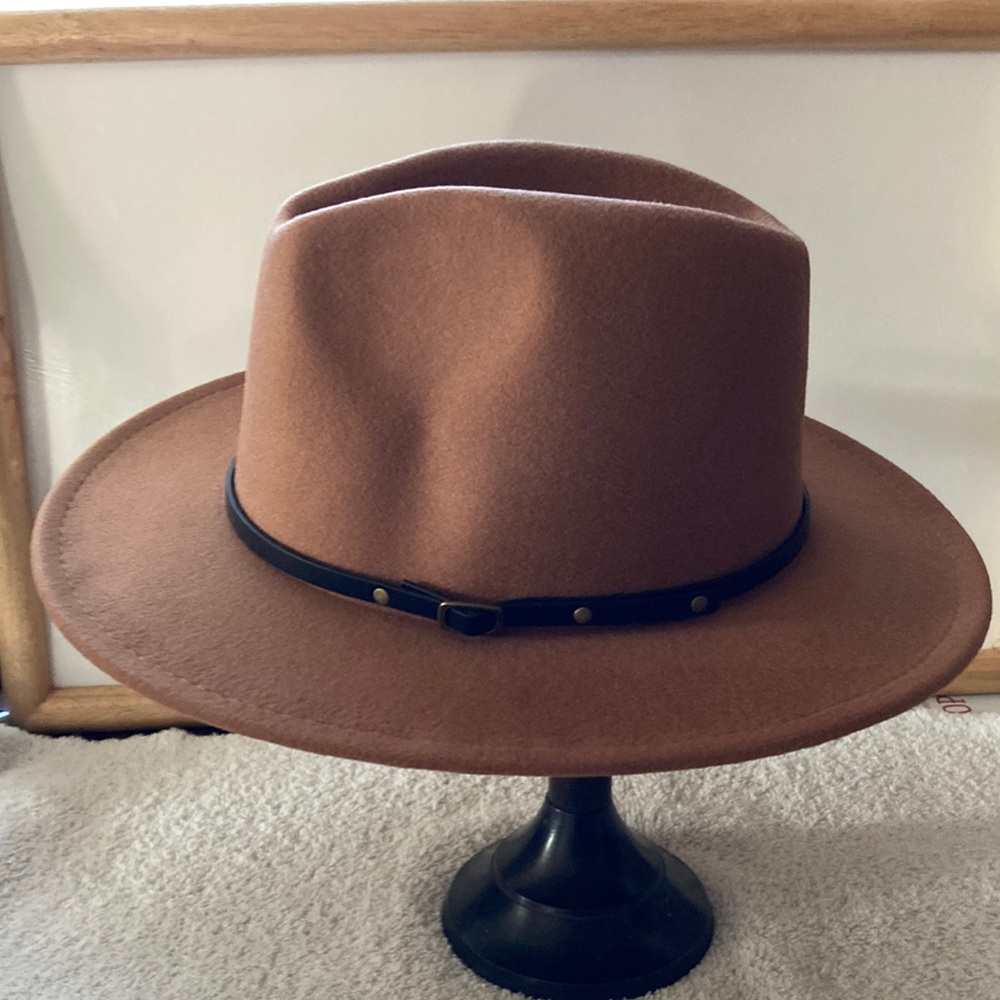 Women’s felt fedora